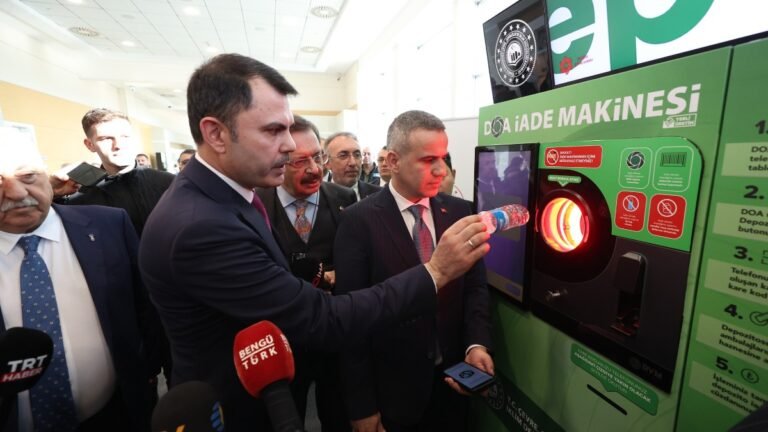 تركيا توسع شبكة ماكينات إعادة التدوير الذكية لتشمل 6 ولايات جديدة